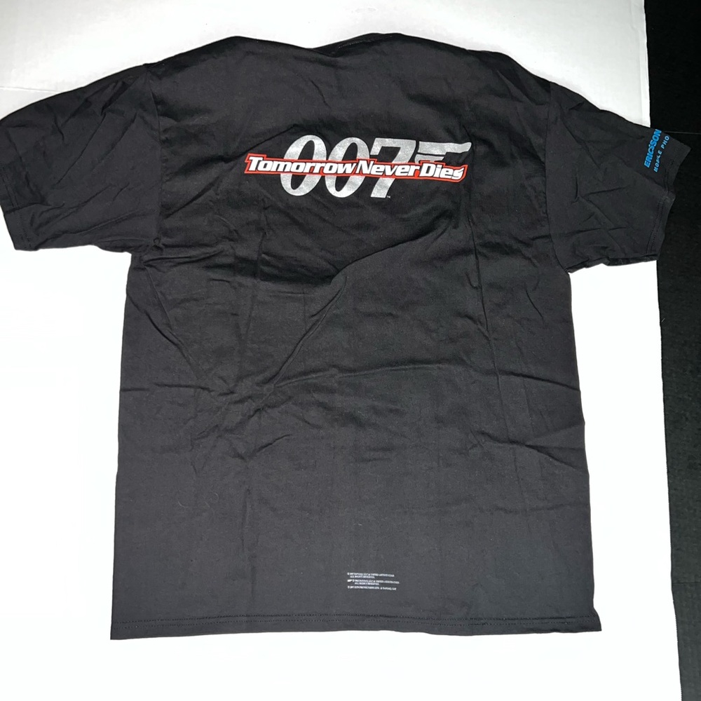 Vintage 1997 - 007 TOMORROW NEVER DIES Movie Promo T Shirt  - NOS XL